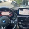 BMW F32 digitaal cluster geïnstalleerd in originele dashboardpositie